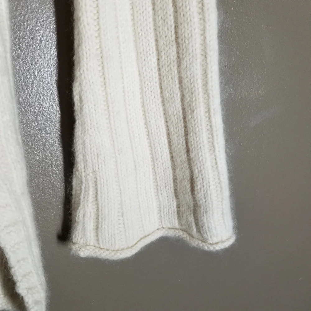 Mantari | Angelica Alpaca Fringe Cream Cozy Sweater - Picture 9 of 12